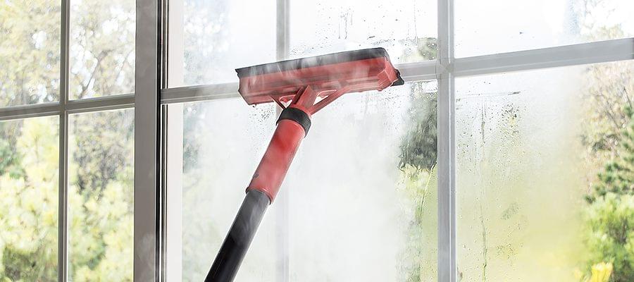 Fensterabzieher » hilfreich gegen Streifen und Schlieren